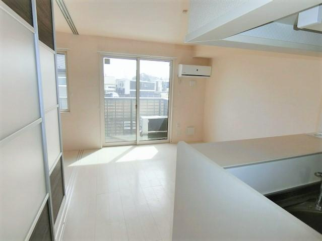 スマートエメロードの居間・リビング