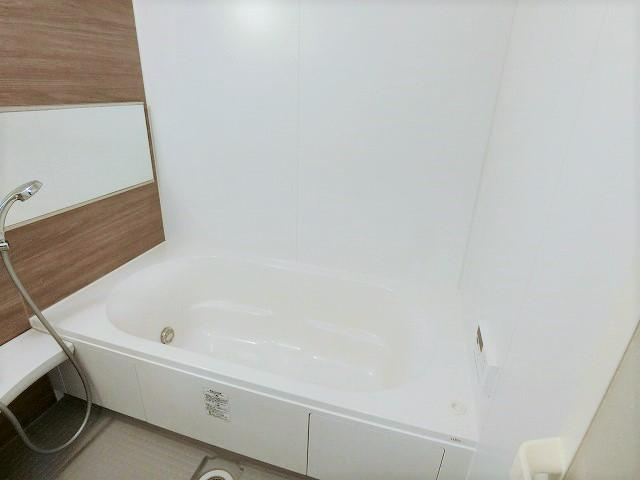 スマートエメロードの浴室