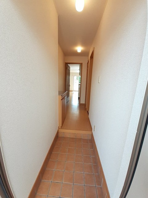 【玄関】 | フローラル奥田Ａ