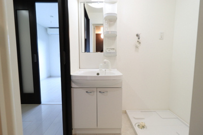 【洗面所】 | グラシア三川 | 303　洗面所