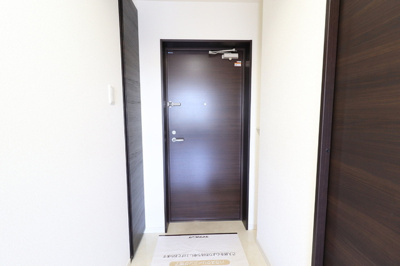 【玄関】 | グラシア三川 | 303　玄関