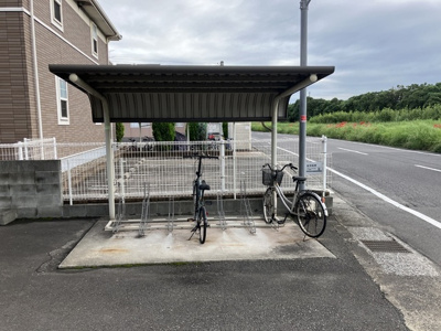 【その他】 | グラシア三川 | 駐輪場