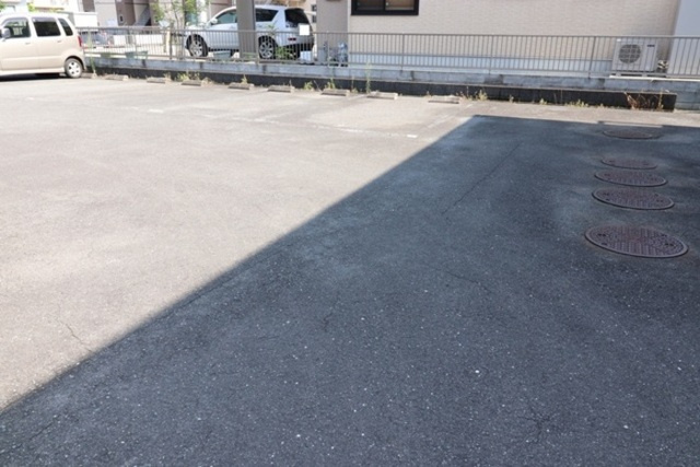 【駐車場】 | ヴィラ豊府 | 駐車場