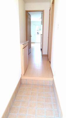 【玄関】 | フローラル奥田Ａ