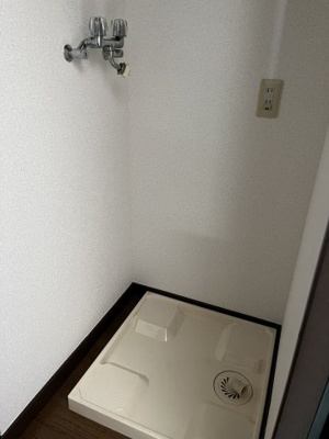 【設備】 | 中央ハイツ | 洗濯機置き場