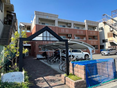 【外観】 | ブルーバード | 外観写真（昼）