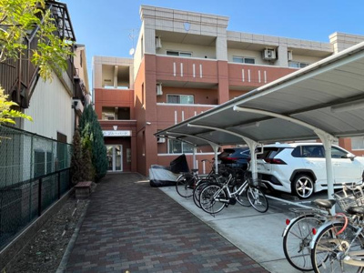 【外観】 | ブルーバード | 外観写真（昼）