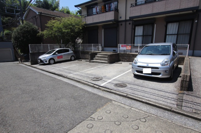敷地駐車場（要空き確認）