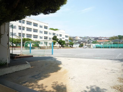 横浜市立永野小学校まで400ｍ