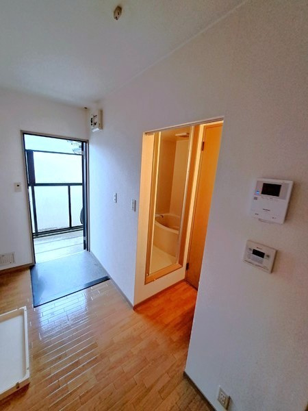 ｓａｌｕｔｅ　ｔｓｕｇａ　サルーテツガの玄関