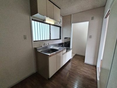 ★換気用の窓があるキッチン★