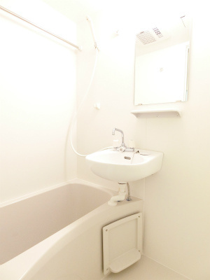 リブリ・K＆Mの浴室