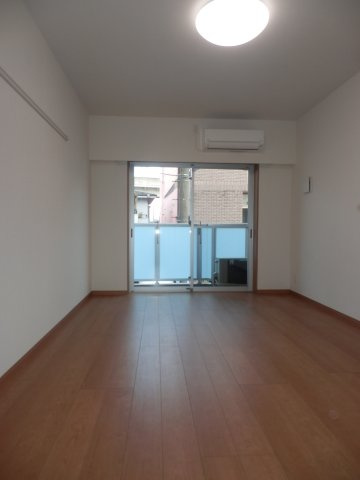 グランフォース谷在家の洋室