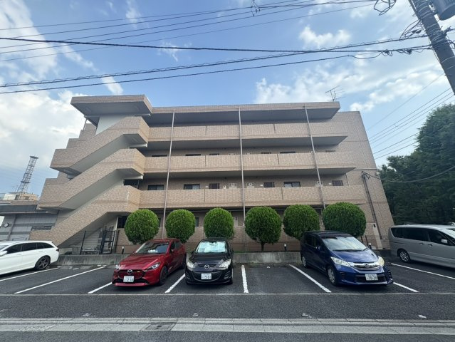 フラワーフォンテーヌⅡの駐車場