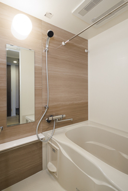ビエラコート日本橋久松町の浴室|※写真は同タイプ住戸です。
