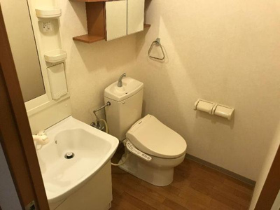 【トイレ】 | リバパレス高井戸 | 洗髪洗面化粧台・シャワー付トイレ