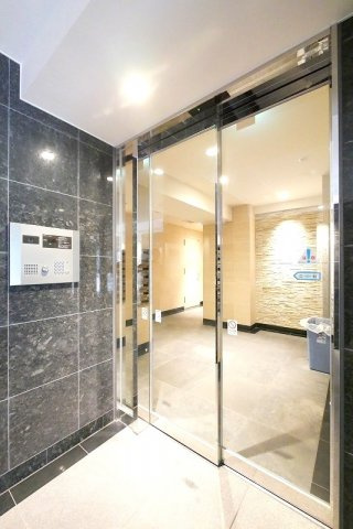 Nステージ上野の外観