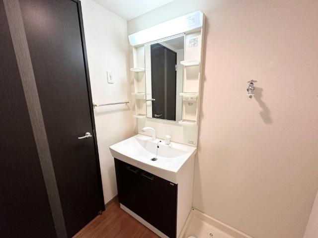 グラデヴォーレの洗面所|洗髪洗面化粧台