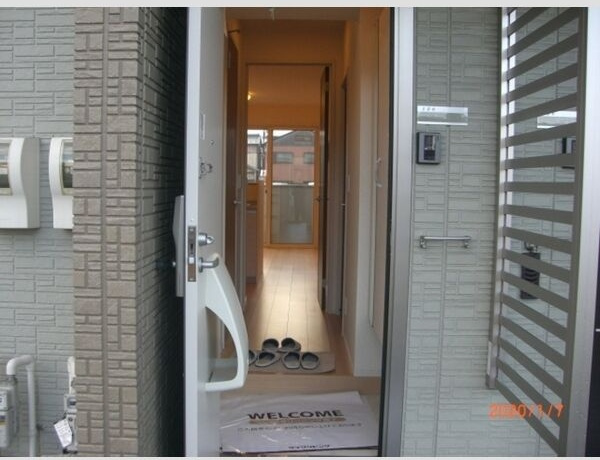 CERCATORE(チェルカトーレ)の玄関