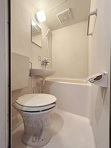 ホシオウビルの浴室