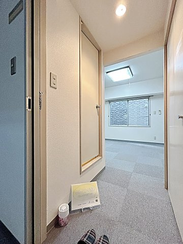 ホシオウビルの玄関