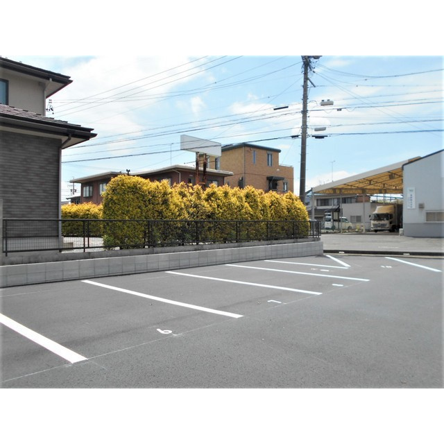 岐阜市今嶺１丁目の駐車場の外観