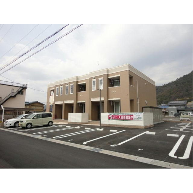 アメニティ・ハイツＥ２の駐車場