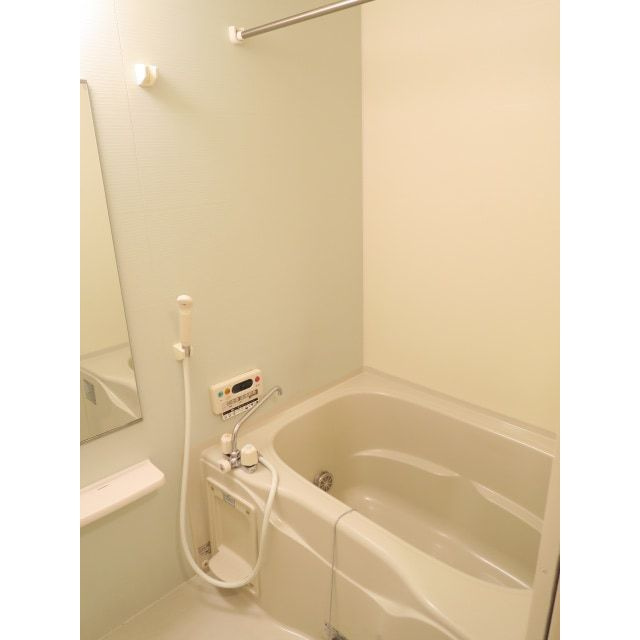 クロスローズ弐番館の浴室