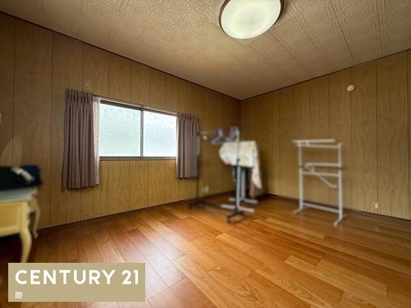 和歌山市和歌川町　中古戸建の洋室