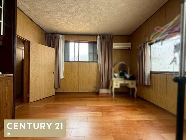 和歌山市和歌川町　中古戸建の洋室