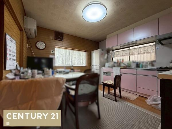 和歌山市和歌川町　中古戸建のキッチン