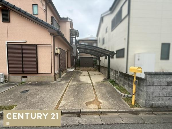 和歌山市桑山　中古戸建の駐車場