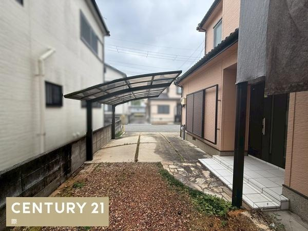 和歌山市桑山　中古戸建の駐車場