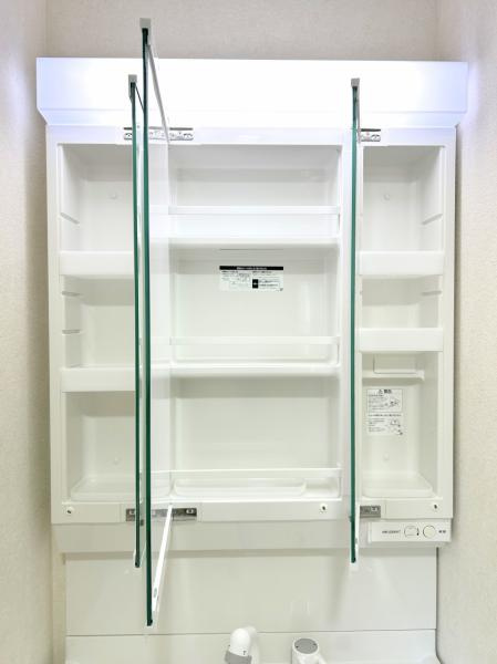 宇都宮市竹林町　４ＬＤＫ　中古住宅の独立洗面台