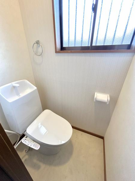 宇都宮市竹林町　４ＬＤＫ　中古住宅のトイレ