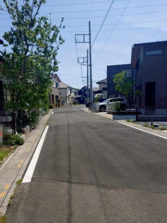 【前面道路含む現地写真】