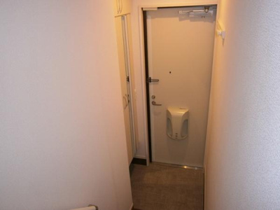 【玄関】 |  Breeze谷塚 