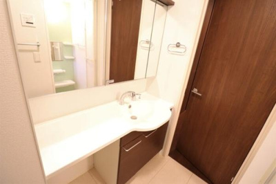 【洗面所】 |  Breeze谷塚 