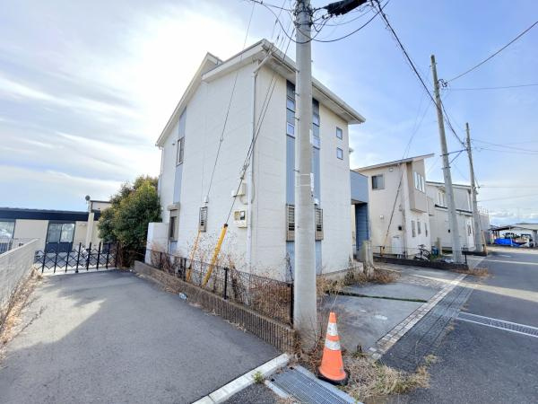 宇都宮市江曽島町　3ＬＤＫ　中古住宅の前面道路含む現地写真