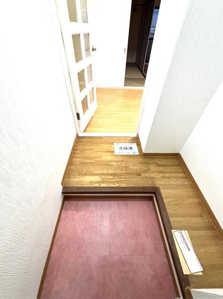 ケイアンドティ大正の玄関