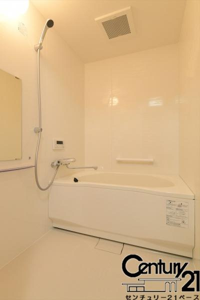 カルム南八木の浴室|■現地撮影写真■ゆったりサイズの浴室で１日の疲れをリセット！