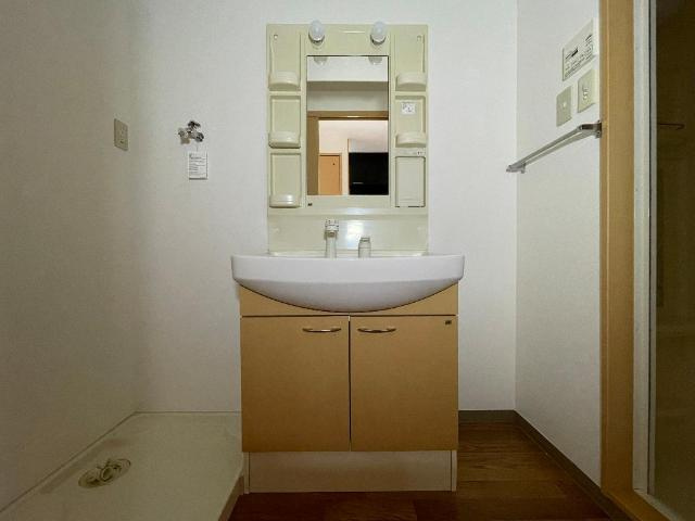 フローラ滑川の洗面所|洗髪洗面化粧台