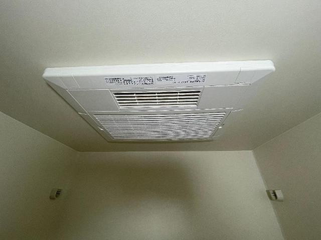 フローラ滑川の設備|浴室乾燥機