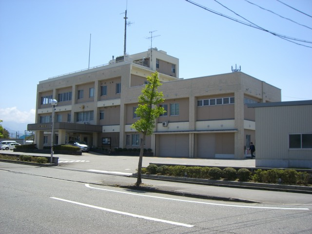 フローラ滑川の周辺|滑川警察署まで560ｍ