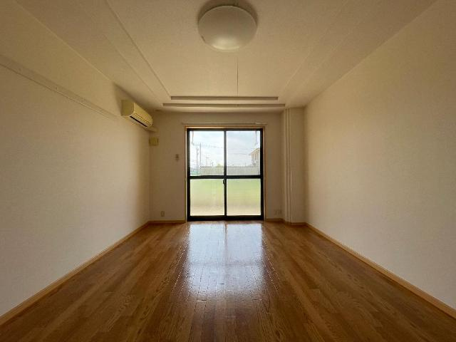 フローラ滑川の内装|洋室