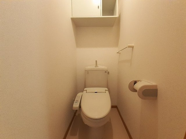 オードシェルⅠのトイレ|清潔感のあるトイレです