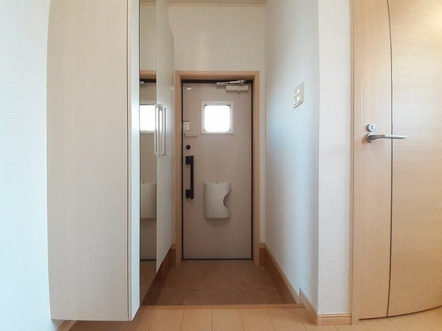 リヴァンスＢの玄関|落ち着いた玄関です