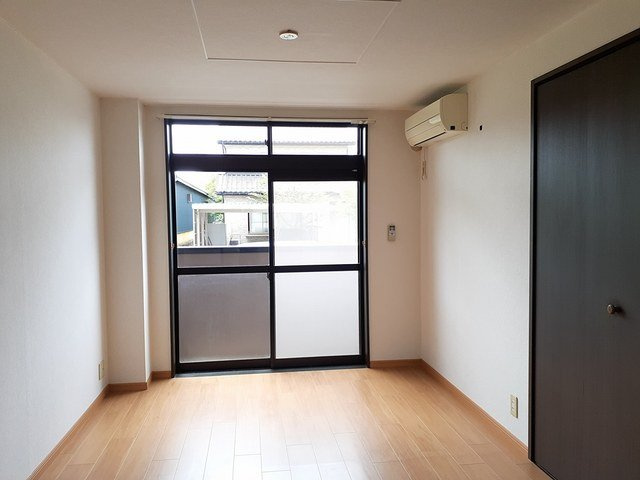 メゾン大安Ⅱの内装|内装は落ち着いています