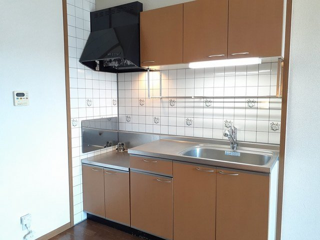 メゾンＪＥＲＲＹのキッチン|コンパクトなキッチンで掃除もラクラク