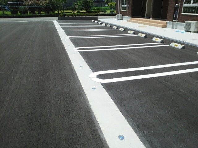 シェル・トゥールＢの駐車場|駐車場に車を止められます